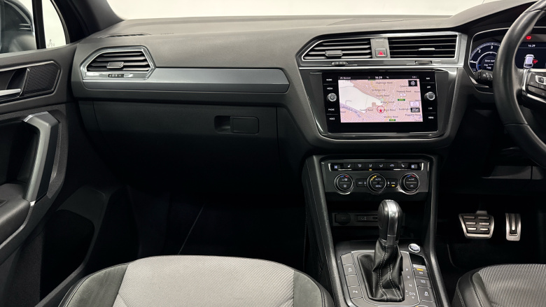 Volkswagen Tiguan 2.0 TDi 150 R-Line 5dr DSG Diesel Estate